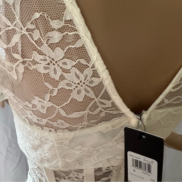 Guess Lace Dress Small NEW - Picture 8 of 9